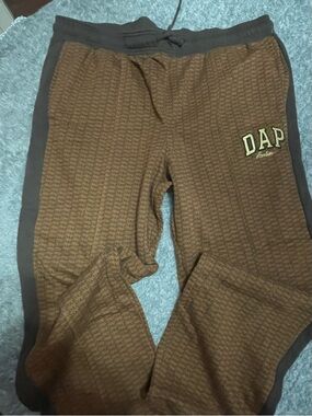 GAPxDAP Branded Brown Knit Jogger Pants